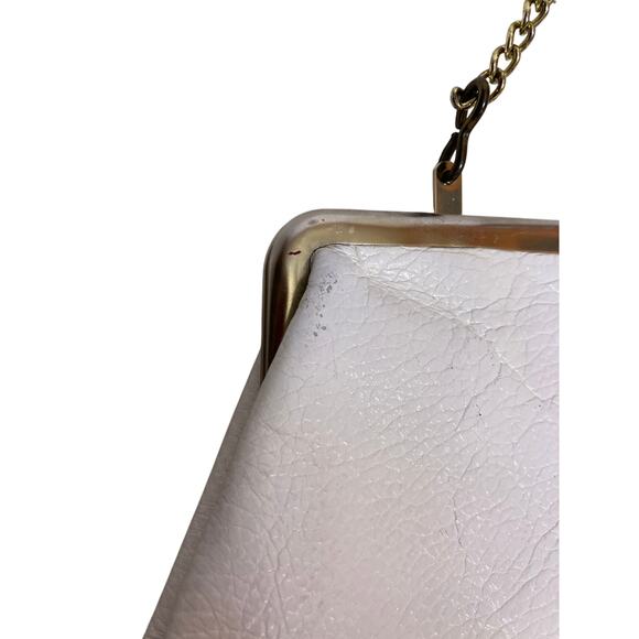 Vintage White Faux Leather Clutch Purse with Chain Strap Evening Bag - Picture 3 of 6
